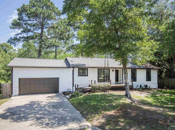 2732 Sanibel Pl, Gulf Breeze, FL 32563