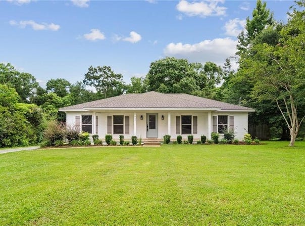 9224 Cottage Park Drive N, Mobile, AL 36695