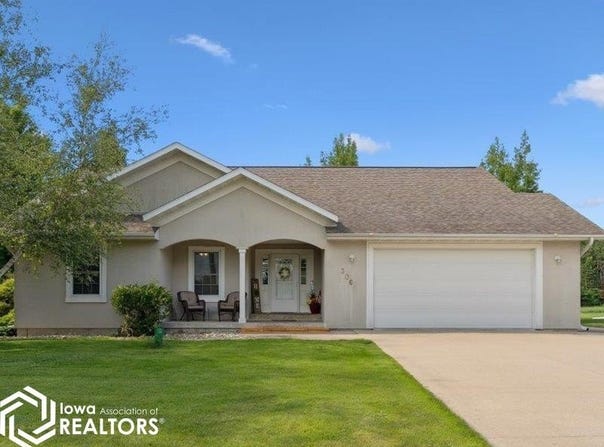 306 South Drive, Middletown, IA 52638