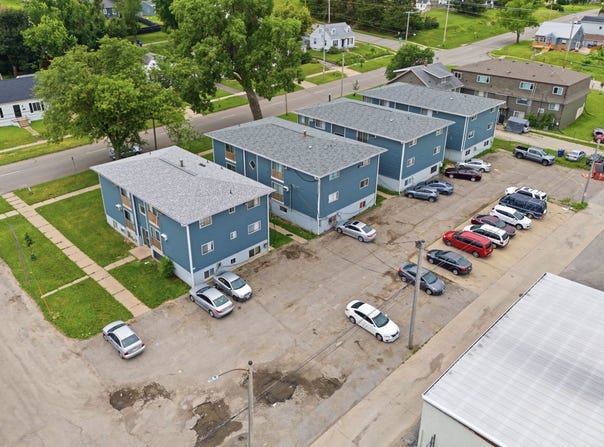 806 15th Avenue SW, Cedar Rapids, IA 52404