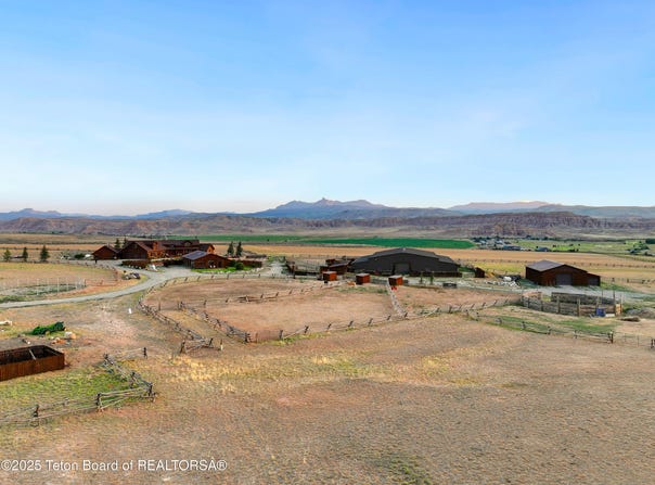 TABLE TOP Drive, Dubois, WY 82513