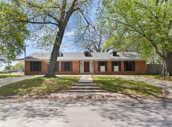 800 Western Hills Drive, Sherman, TX 75092