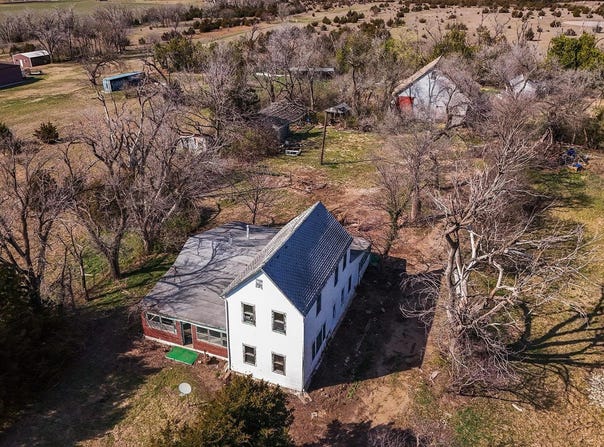 2216 E Ford, Valley Center, KS 67147
