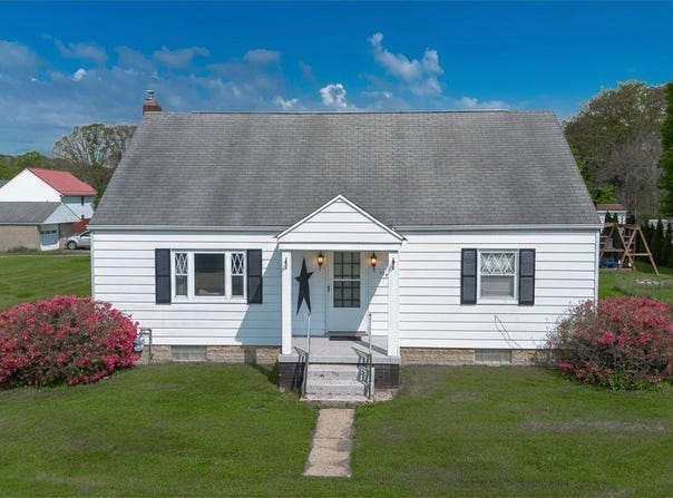 619 Painter Ave, Ford Cliff, PA 16228