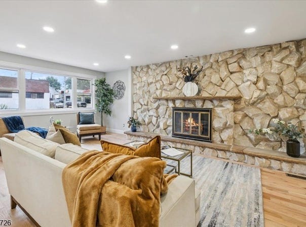 228 Oakwood Ave, Kearny Town, NJ 07032-3554