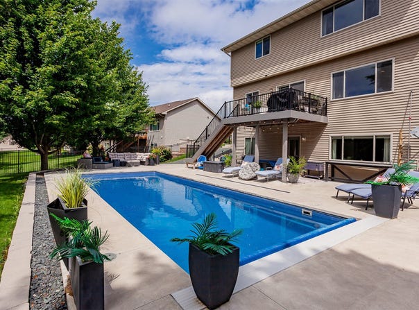 15176 Bryn Mawr Drive, Clive, IA 50325