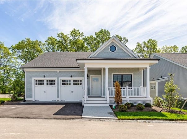 13 Hampton Road, Coventry, RI 02816