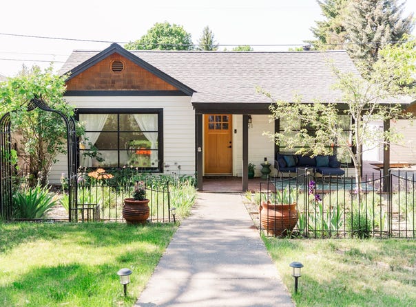 621 NW Delaware Avenue, Bend, OR 97703