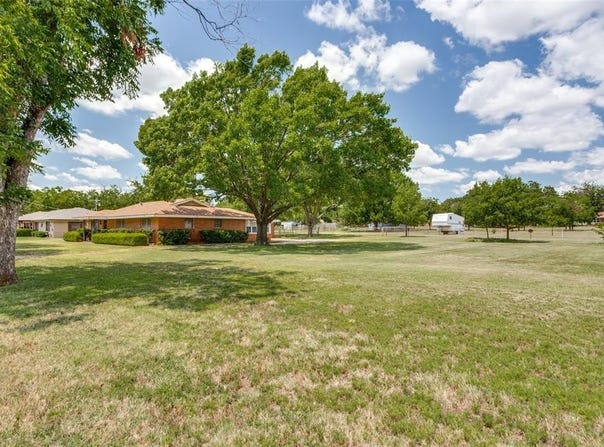 624 FM 1187 W, Crowley, TX 76036