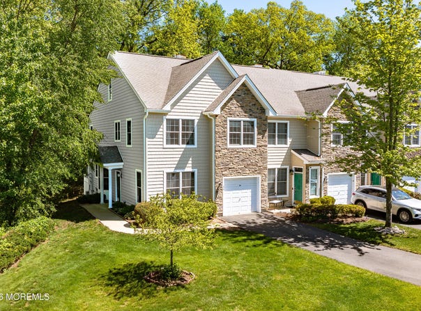 34 Amber Drive, Old Bridge, NJ 08857