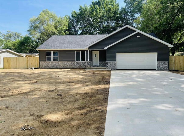 23604 Nora Street, Elkhart, IN 46516
