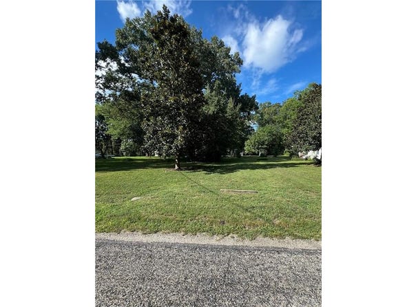 1464 North River Road, Bohannon, VA 23021