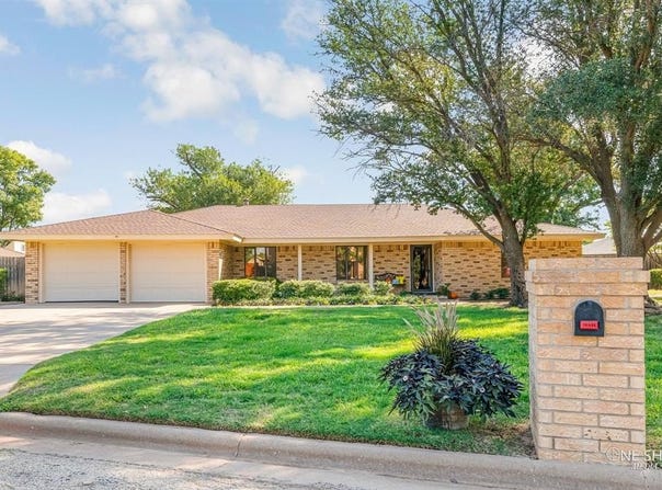 5506 Cedar Creek Drive, Snyder, TX 79549