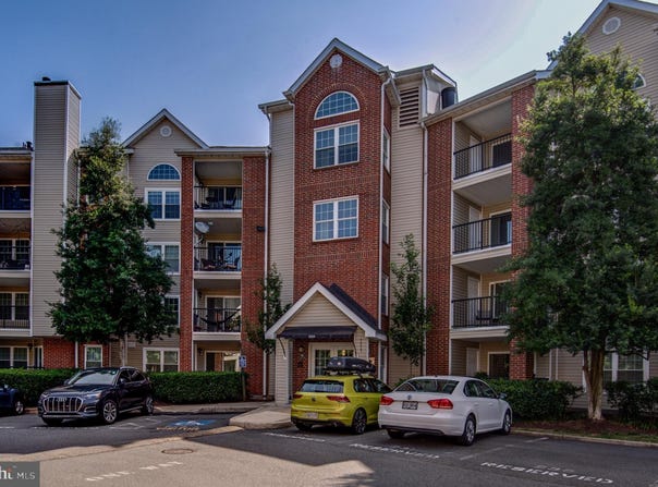 3313 WYNDHAM CIRCLE, ALEXANDRIA, VA 22302
