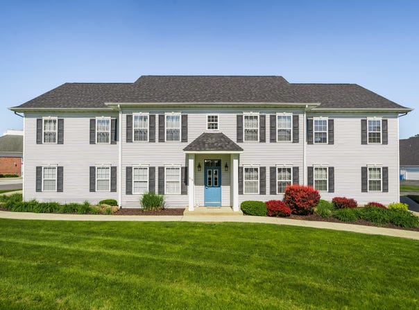 219 Prestwick Drive, Valparaiso, IN 46385