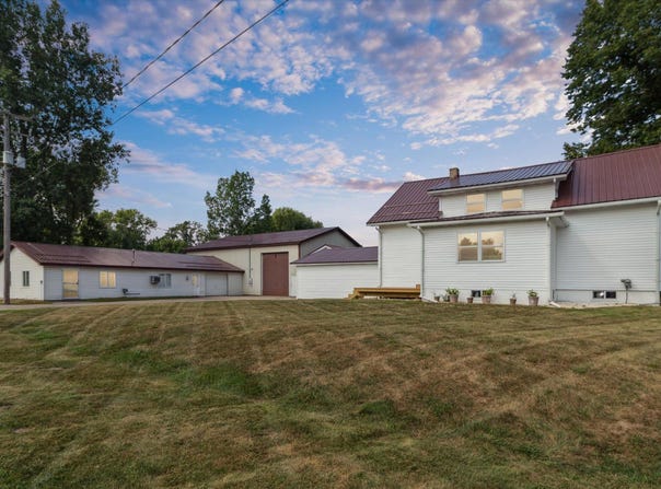 5423 Howard City Edmore Road, Edmore, MI 48829