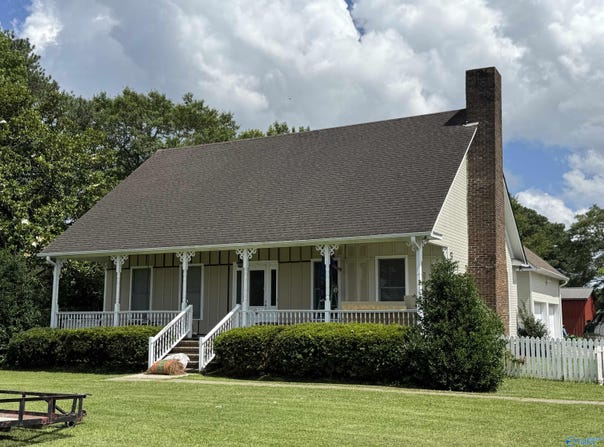 102 W Lane Street, Albertville, AL 35950