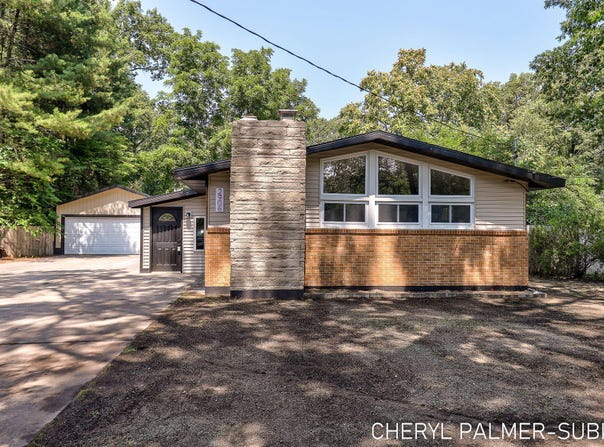2906 RIVERVIEW AVENUE, NORTH MUSKEGON, MI 49445