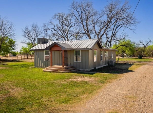 17301 N US HWY 277, Quemado, TX 78877