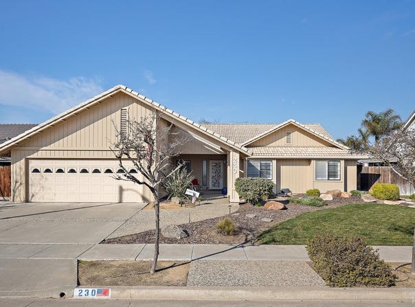 230 W Ash, Hanford, CA 93230