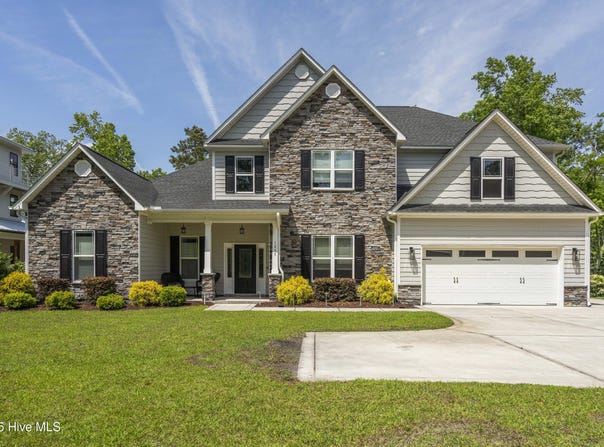 1035 Grandview Drive, Hampstead, NC 28443