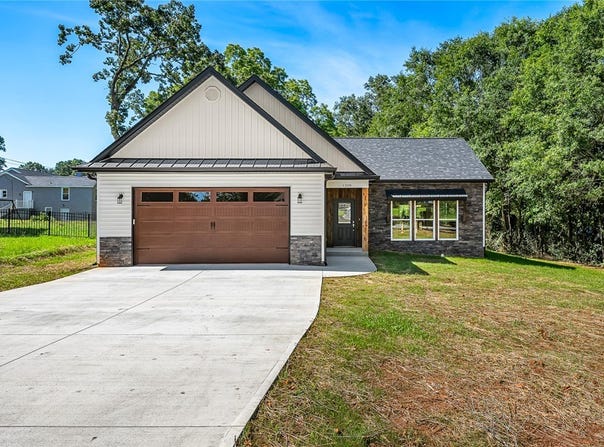 1308 McLees Road, Anderson, SC 29621
