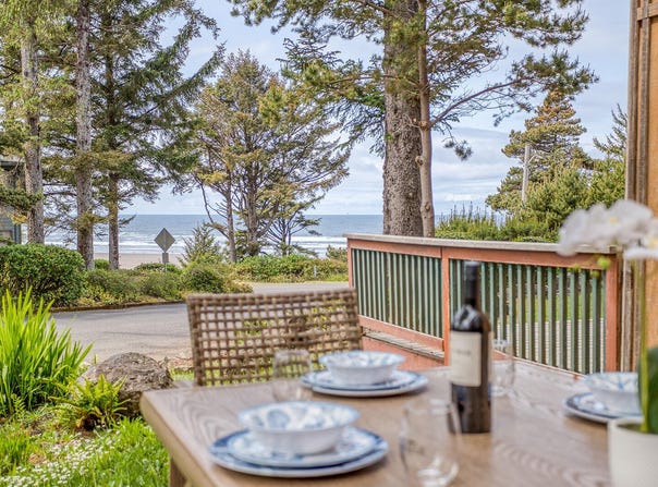 3360 NW Oceanview Drive, Newport, OR 97365
