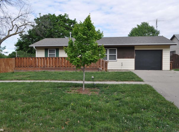 926 N Court Street, Carroll, IA 51401