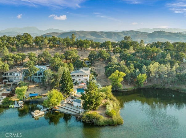 18520 Lakeridge Circle, Hidden Valley Lake, CA 95467