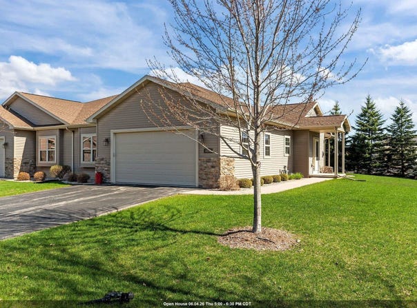 1210 CAMERON Circle, NEENAH, WI 54956-9808