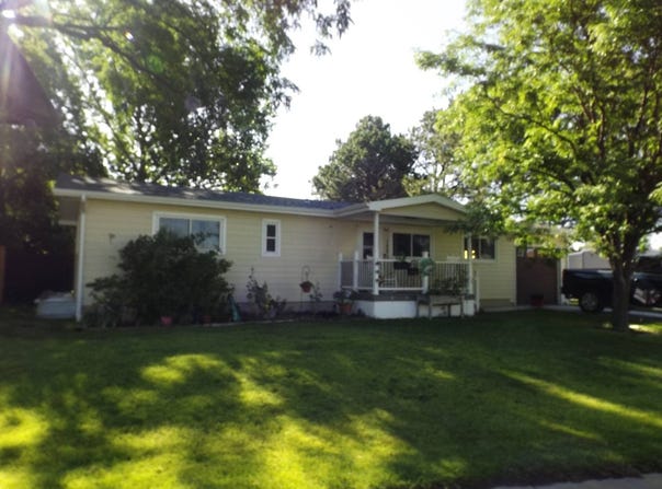 1021  Dakota, Alliance, NE 69301