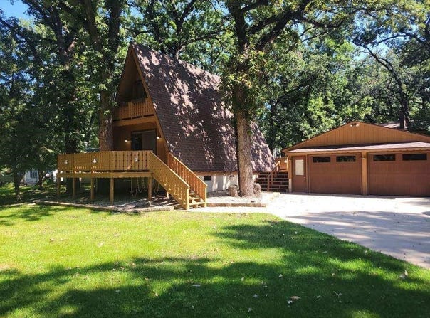 2202 Iowa Avenue, Wahpeton, IA 51351