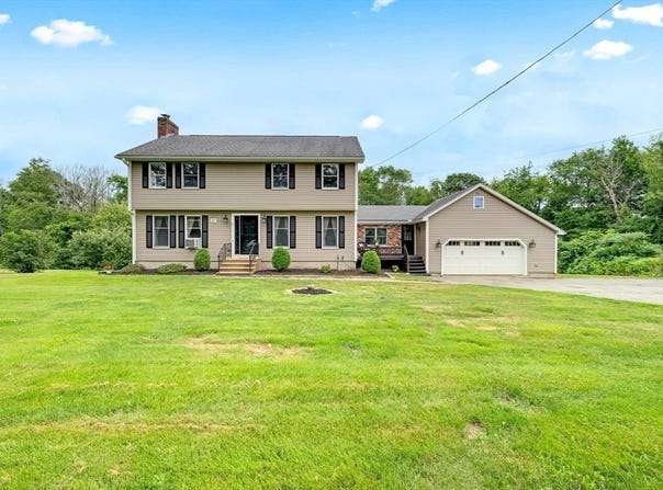 157 Podunk Rd, Sturbridge, MA 01566