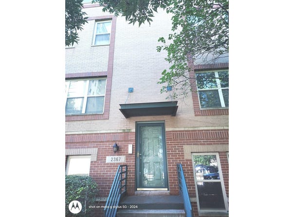 2367 E 70th Place, Chicago, IL 60649