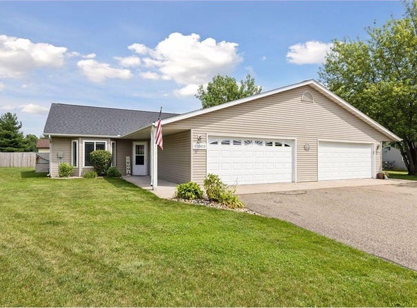 150 Willow Circle, Baldwin, WI 54002