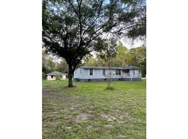 906 817th St, Old Town, FL 32680