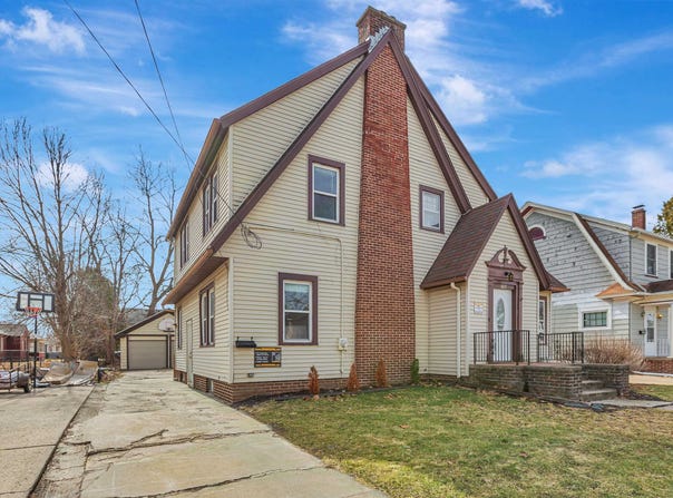 829 PROSPECT Avenue, OSHKOSH, WI 54901