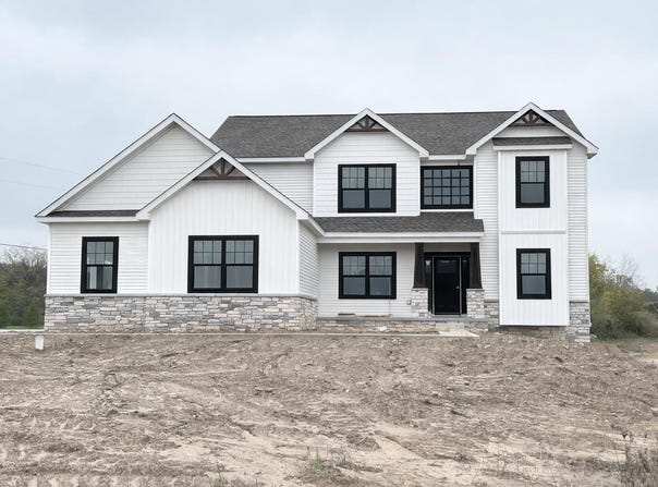 9943 White Tail Drive, Saline, MI 48176