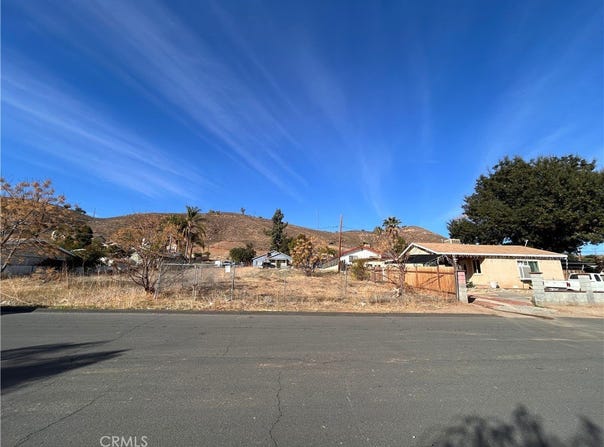 2 Lake St, Lake Elsinore, CA 92530