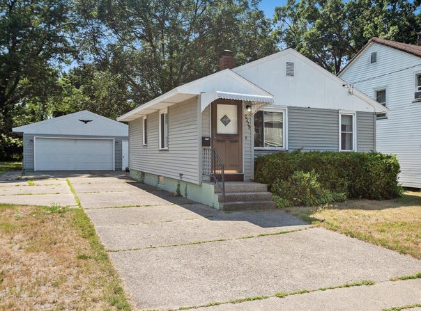 2329 Moon Street, Muskegon, MI 49441