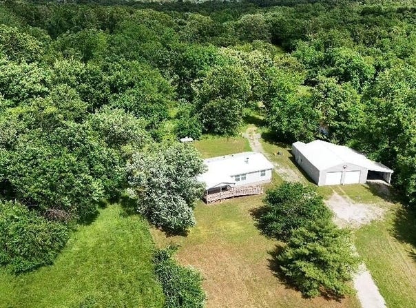 10688 Lawrence 1000, LaRussell, MO 64848