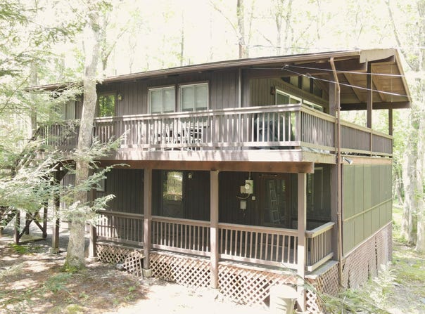 131 Basswood Drive, Lords Valley, PA 18428