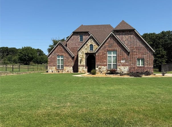 7115 Sussex Lane, Mansfield, TX 76063