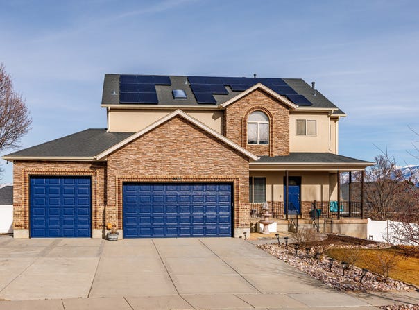 9995 S CADDIE Cir W, South Jordan, UT 84009