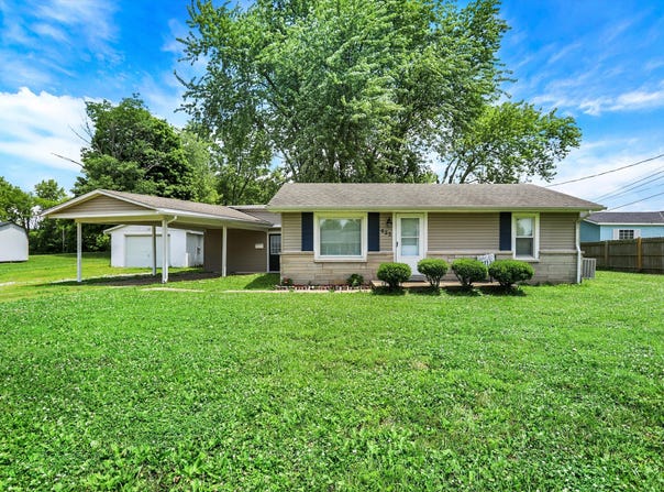 425 Aiken Street, Hope, IN 47246