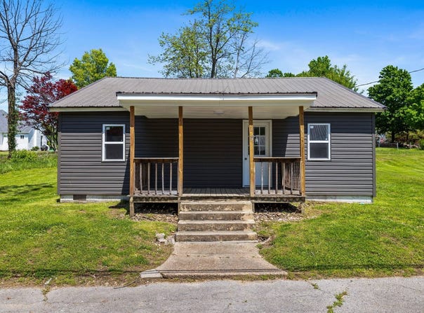 309 E Manning, Morganfield, KY 42437