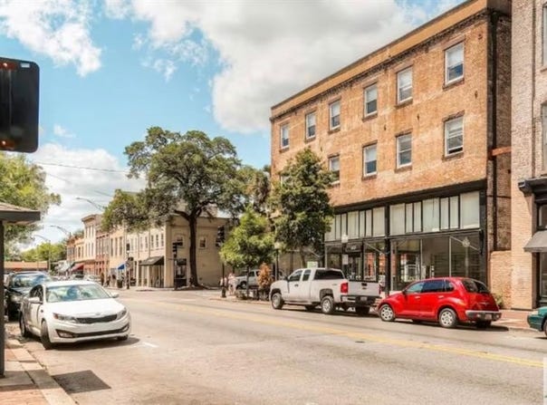 310 W Broughton Street, Savannah, GA 31401