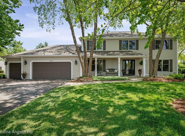 7300 Nighthawk Way, Cary, IL 60013