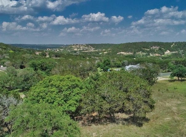 565 Stablewood Dr, Kerrville, TX 78028