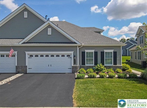3964 Victors Way, Bethlehem Twp, PA 18045